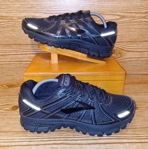 Pre-owned 2016 brooks GTS 17